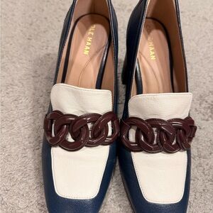 Cole Haan Women's Navy and Cream Loafers with Burgundy Chain